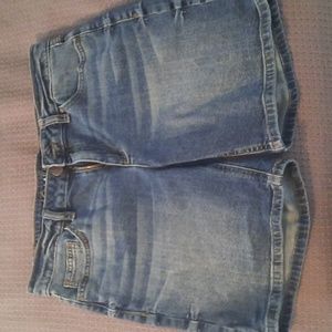Womens Lauren Conrad shorts. Excellent condition, sixe 8